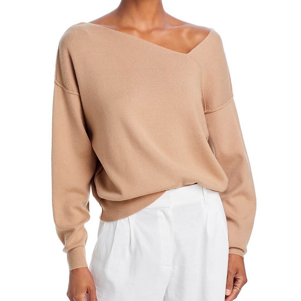Line & Dot Geometric Top